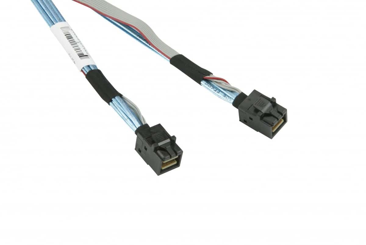 KABEL SM CBL-SAST-0593 SFF-8643 60CM