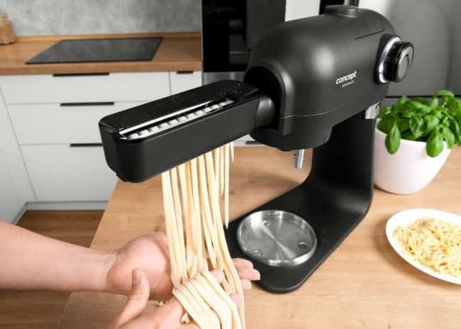 Robot kuchenny planetarny CONCEPT RM8000, 1200W