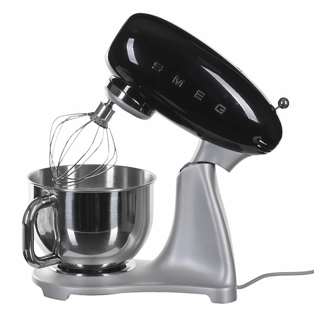 Robot kuchenny SMEG SMF02BLEU czarny (Outlet) — zdjęcie 1 z 8