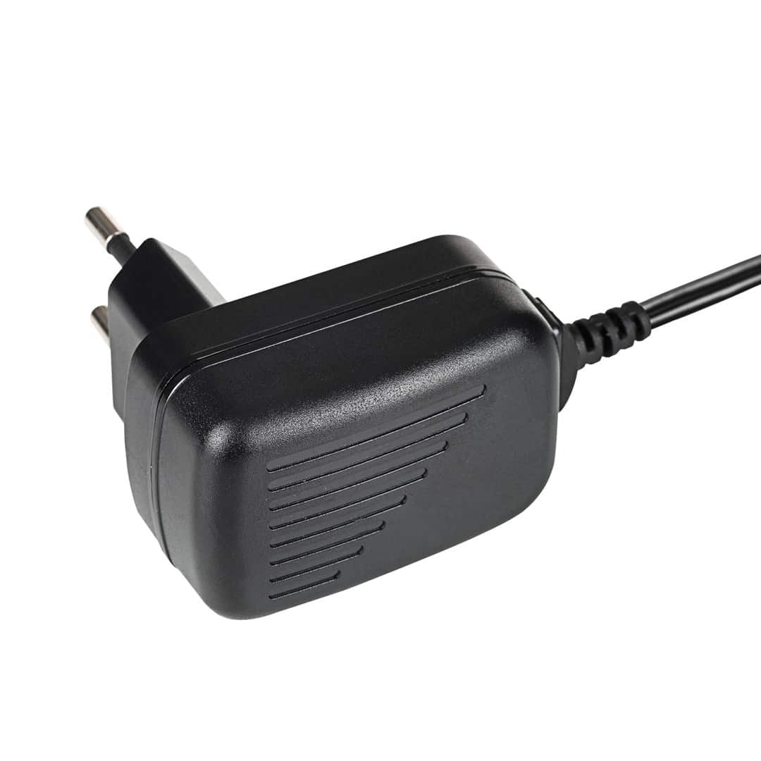 Zasilacz do laptopa AKYGA AK-ND-81, 65W, USB-C, 5-20V, 3-3.25A, technologia GAN — zdjęcie 1 z 3