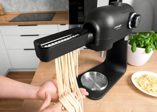 Robot kuchenny planetarny CONCEPT RM8000, 1200W — zdjęcie 1 z 8