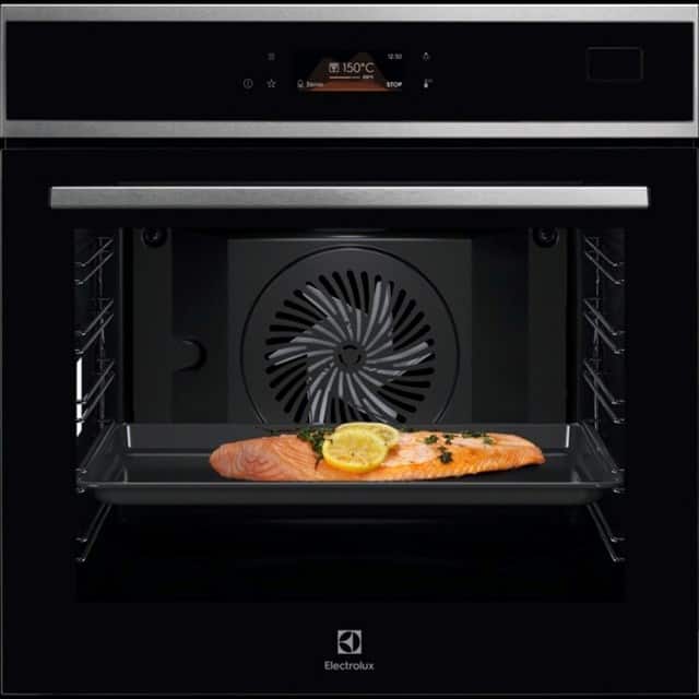Piekarnik parowy Electrolux EOB8S38X MealAssist SteamPro 72 l | SteamPro | MealAssist | szybkie nagrzewanie | srebrno-czarny (OUTLET) — zdjęcie 1 z 4