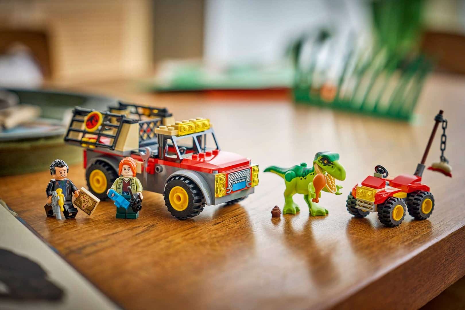 LEGO Jurassic World 77978 - Ciężarówka transportowa młodego tyranozaura